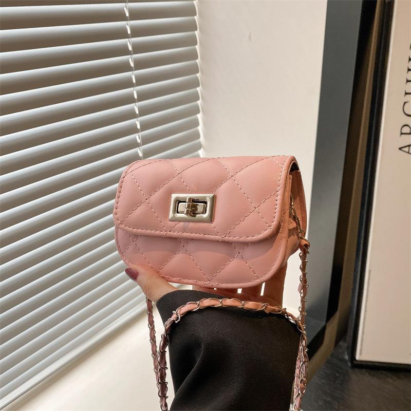 Chic Mini Chain Shoulder Bag Fashionable Small Faux Leather Crossbody Purse for Women