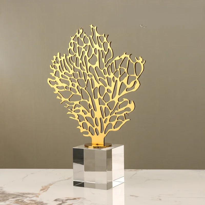 Ornamento Creativo in Vetro Albero Dorato Vuoto Albero Metallico Fortunato Statuette Decorative Corallo di Cristallo Statuetta Decorazione per la Casa Accessor