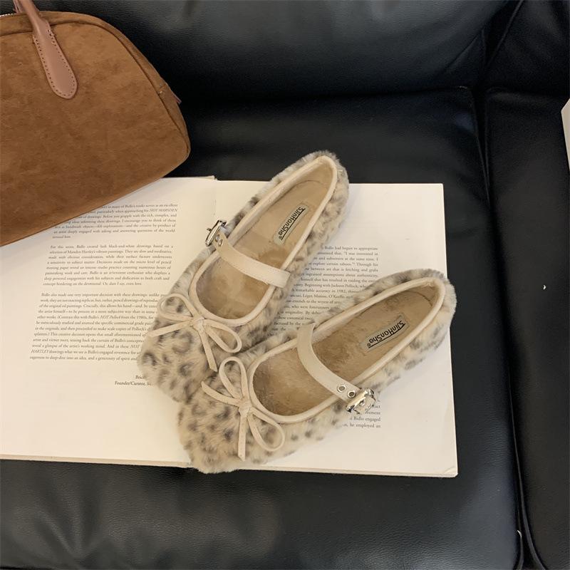 2025 Autumn and Winter New Square Head Bow Mao Mao Shoes Comfortable Warm Velvet Versatile Single Shoes