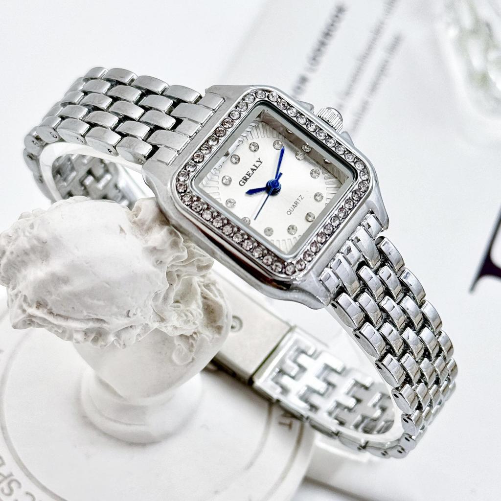 GREALY Women's Classic Retro Square Waterproof Diamond Quartz Watch
