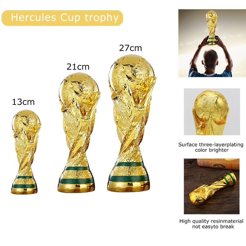 Prächtiger Herkules-Pokal der FIFA Fußball-Weltmeisterschaft 2022 in Katar