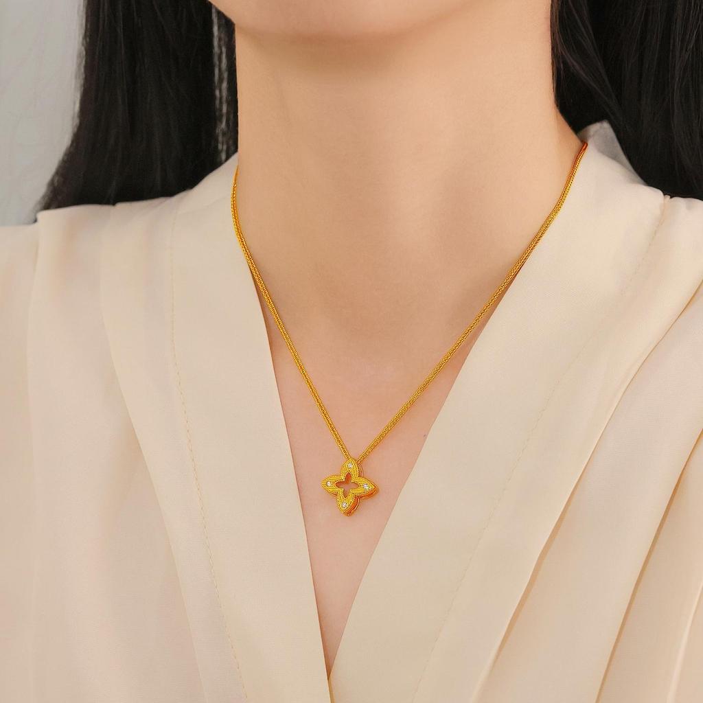 Four-leaf Clover Pendant Necklace for Women New Arrival Fashionable Versatile High-end Clavicle Chain