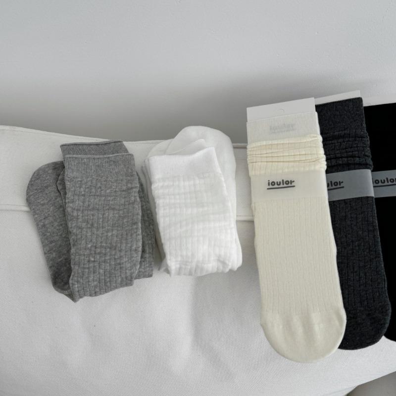 Thin Vertical Striped Mid-calf Socks for Summer, Sweat-absorbing Solid Color Socks, Simple Boneless Pile Socks for Women