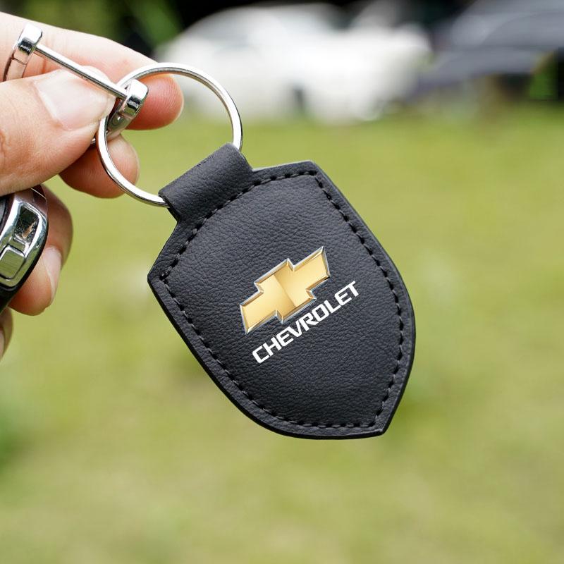 

Leather Car Keychain Logo Styling Key Chain Rings Auto Accessorie For Chevrolet CRUZE Spark Captiva Cruze Tracker Epica Optra SS