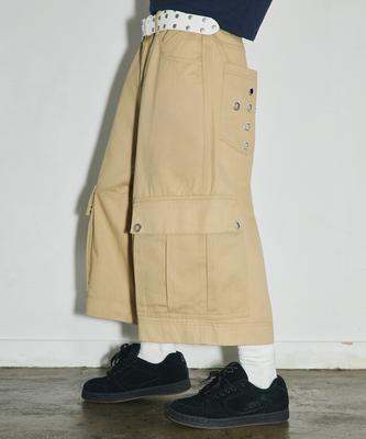 SCALLYWAG Cross Eyelet Wide Cargo Bermuda Pants [Beige]