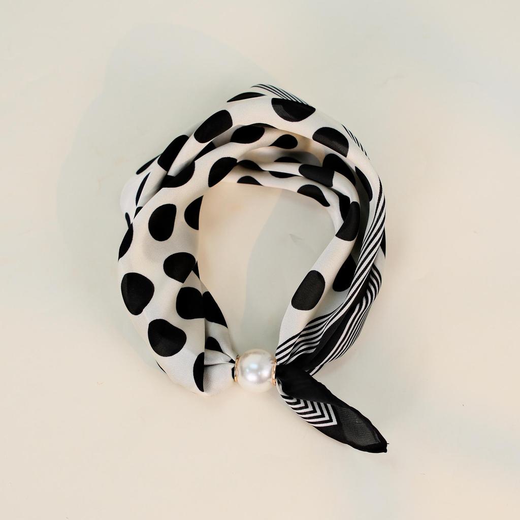Elegante Sciarpa di Seta Magnetica con Fiori di Cashmere a Pois