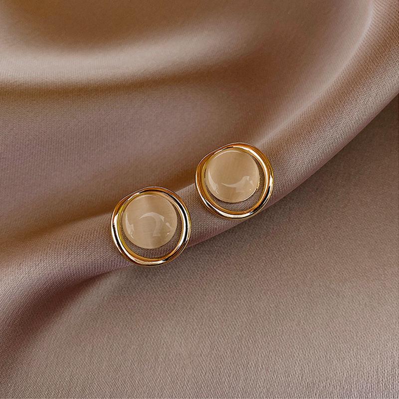 Pearl Asymmetrical Earrings: Elegant Autumn/Winter European & American Style