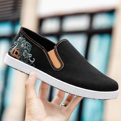 Herren alte Peking Stoffschuhe Einzelne Schuhe Stickerei Frühling und Herbst neu atmungsaktiv Ein-Pedal Slipper schwarze Freizeitschuhe
