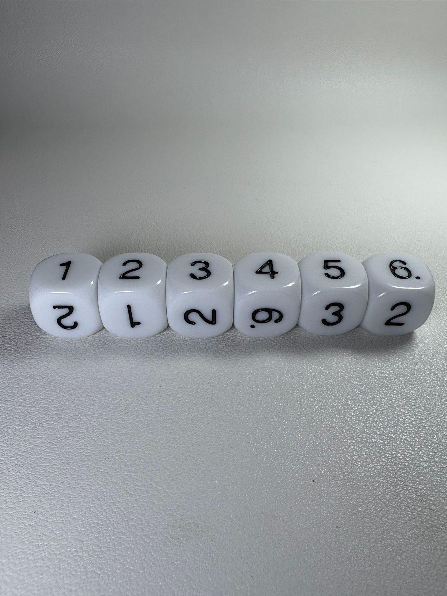 

Colorful 16mm Acrylic Number Dice: Round Corner, Solid Color, Multi-Color for Board Games & Teaching Aids