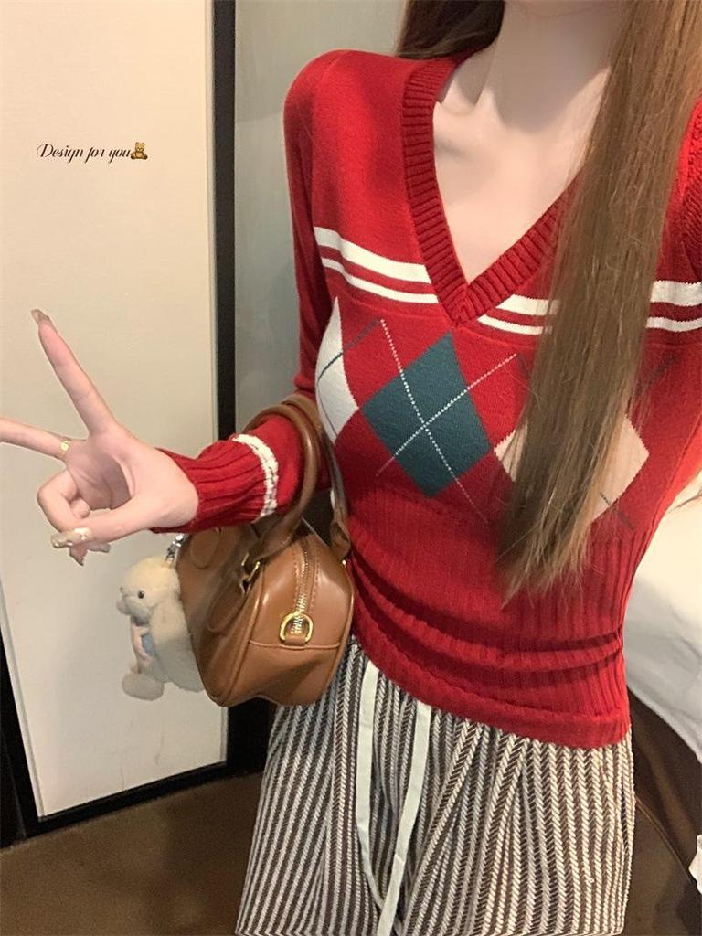 Women's Slim Fit Red Knit Base Layer Top, Korean Style, New Year Edition, Ideal for Spring & Autumn.