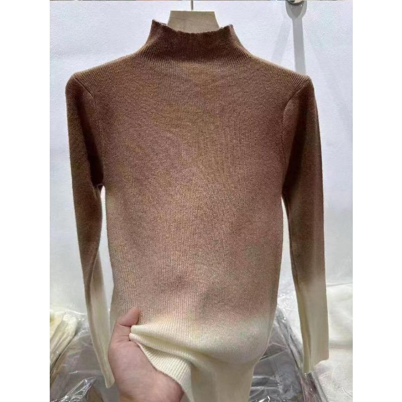 Damen Strick-Basisschicht mit Farbverlauf und halbem Rollkragen, die im Herbst und Winter schlank aussieht, und mit einer stark dehnbaren Basisschicht getragen wird.