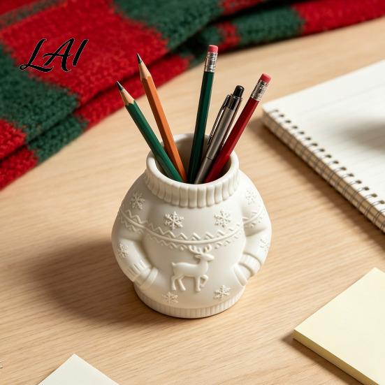 Decorative Stationery Storage 3D Printed Sweater Pen Holder Creative Desk Organizer with Elk Snowflake Relief for Home Organized Accessories