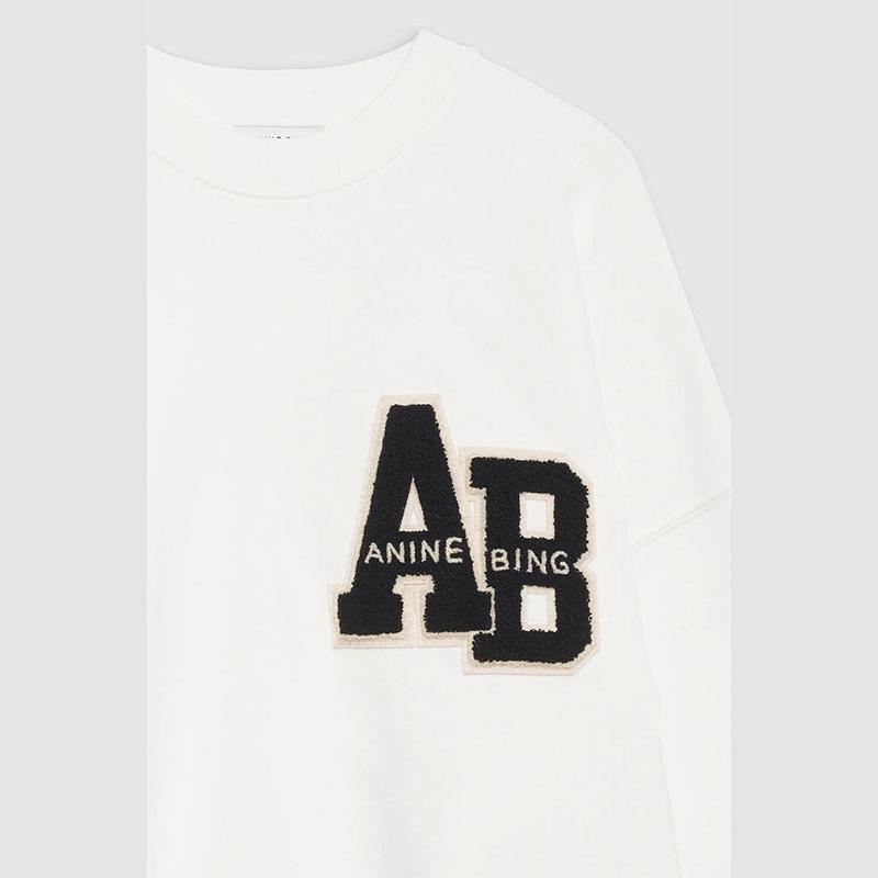 Early Autumn Off-White Women's Crew Neck Fleece Sweatshirt with Hand-Cranked Embroidery
