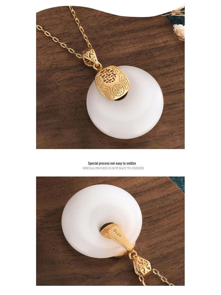 Ancient Style Influencer Live Stream Necklace: Gold-Plated Peace Buckle with Imitation Hetian Jade - Perfect Retro Gift for Mom