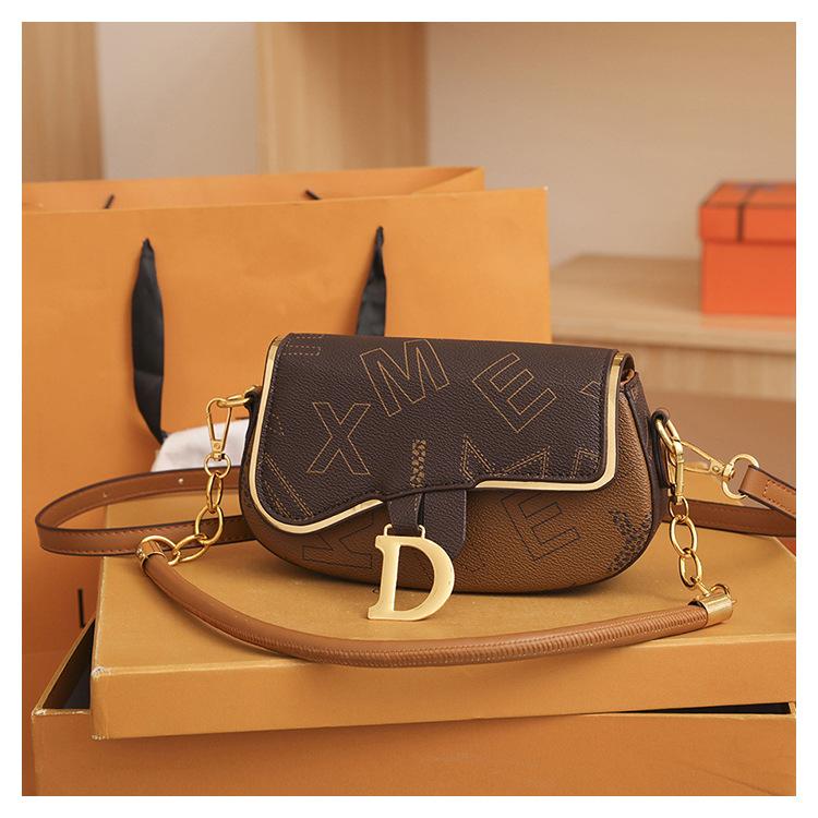 Luxusní designová kabelka Crossbody kabelky pro dámskou kabelku Taška přes rameno Casual Versatile Square bag Taška na polštář