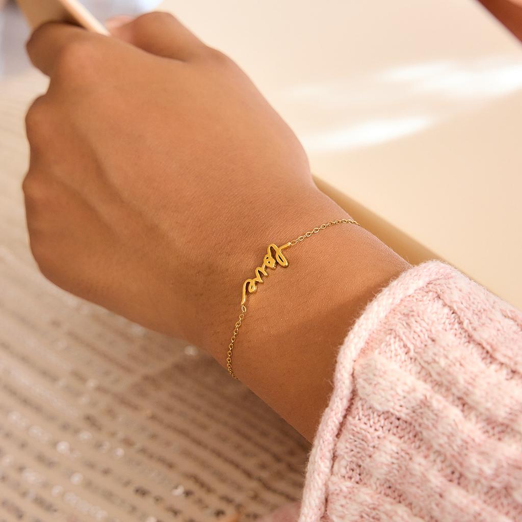 Light luxury high-end 18K gold, letter LOVE bracelet jewelry does not fade