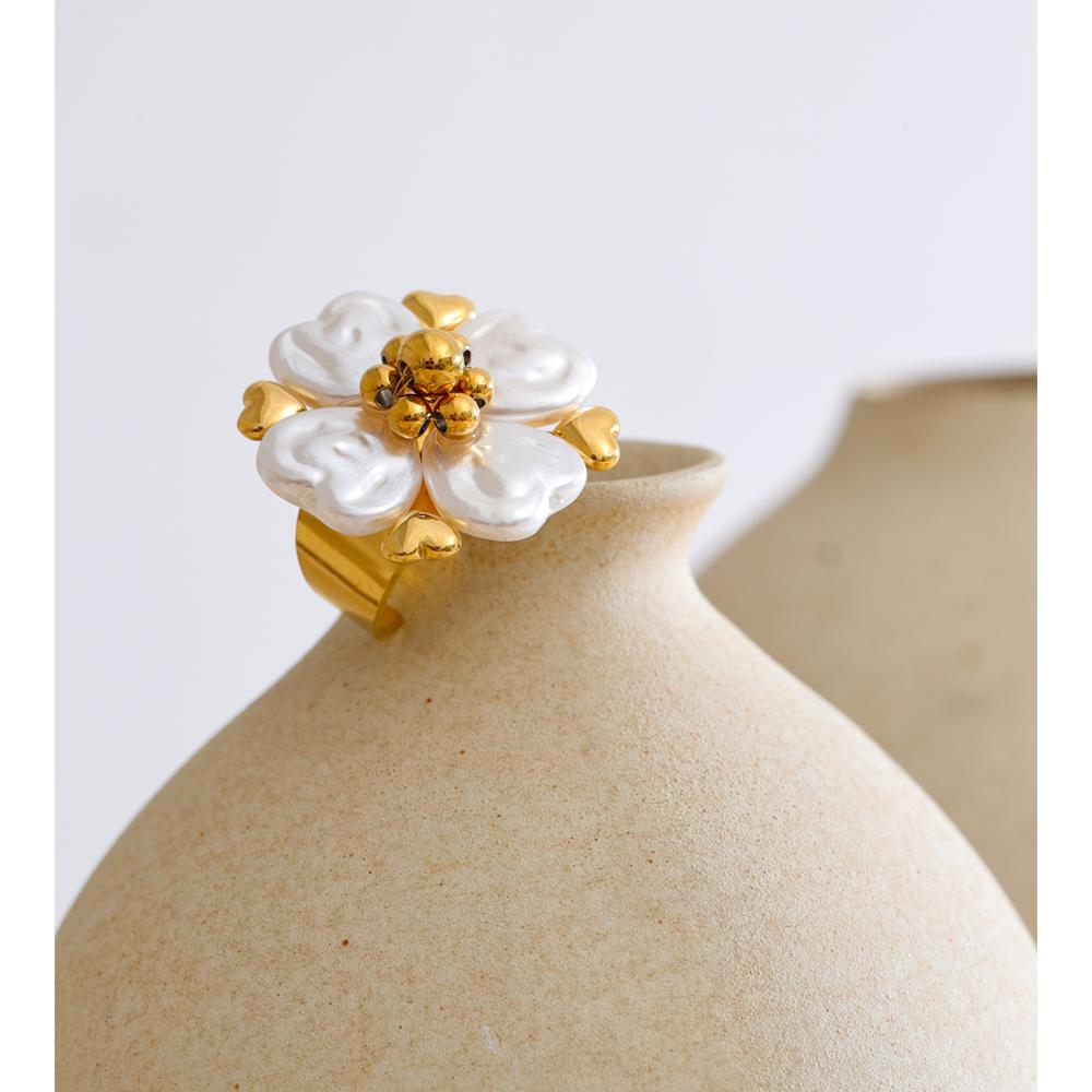 Eetit #7 Stainless Steel Imitation Pearls Flower Golden Handmade PVD Ring Trending Metal Fashion Elegance Popular Jewelry Gift