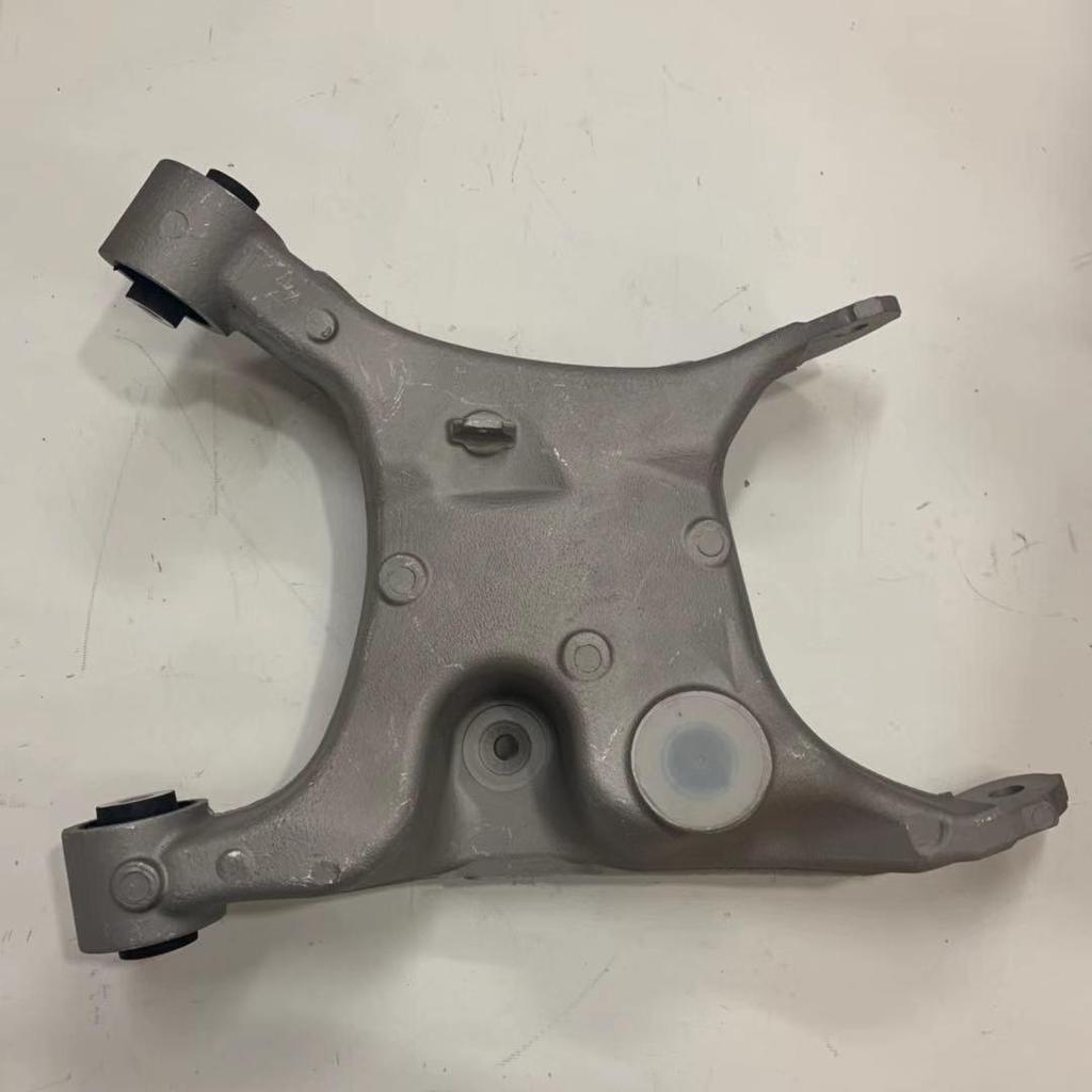 Right Swing Arm Control for BMW 7 Series E65/E66/E67 (Part 33326753108)