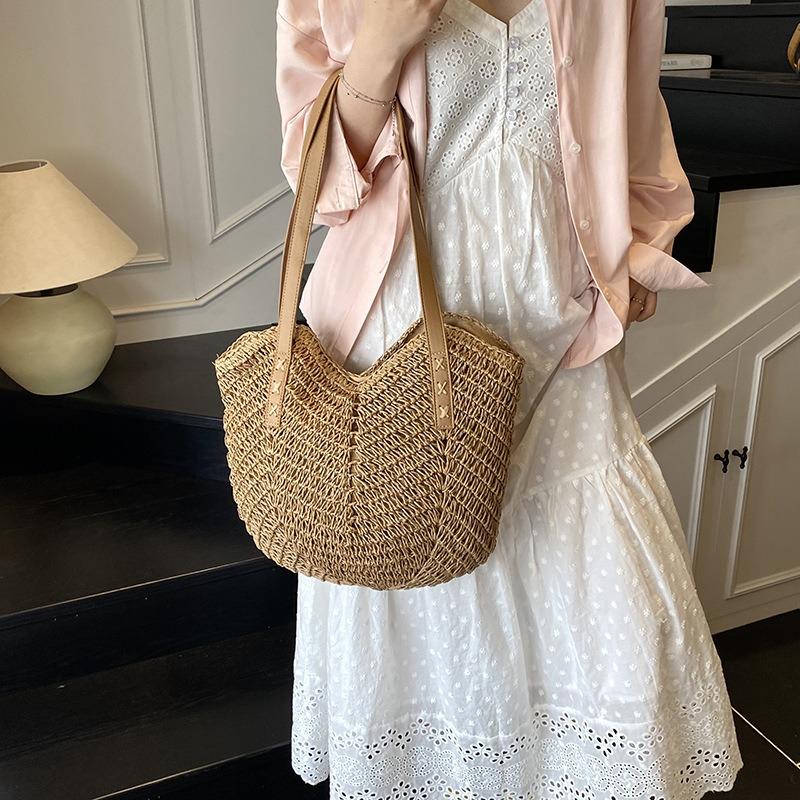 New Retro Large-capacity Bag Women's Fresh Straw Summer Beach Bag Shoulder Bag Vacation Women's Bag