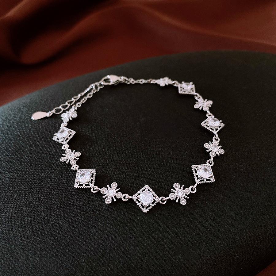 Zircon Flower Simple Niche Bracelet Light Luxury High Sense Fashion Versatile Bracelet Temperament Personalized Jewelry Women