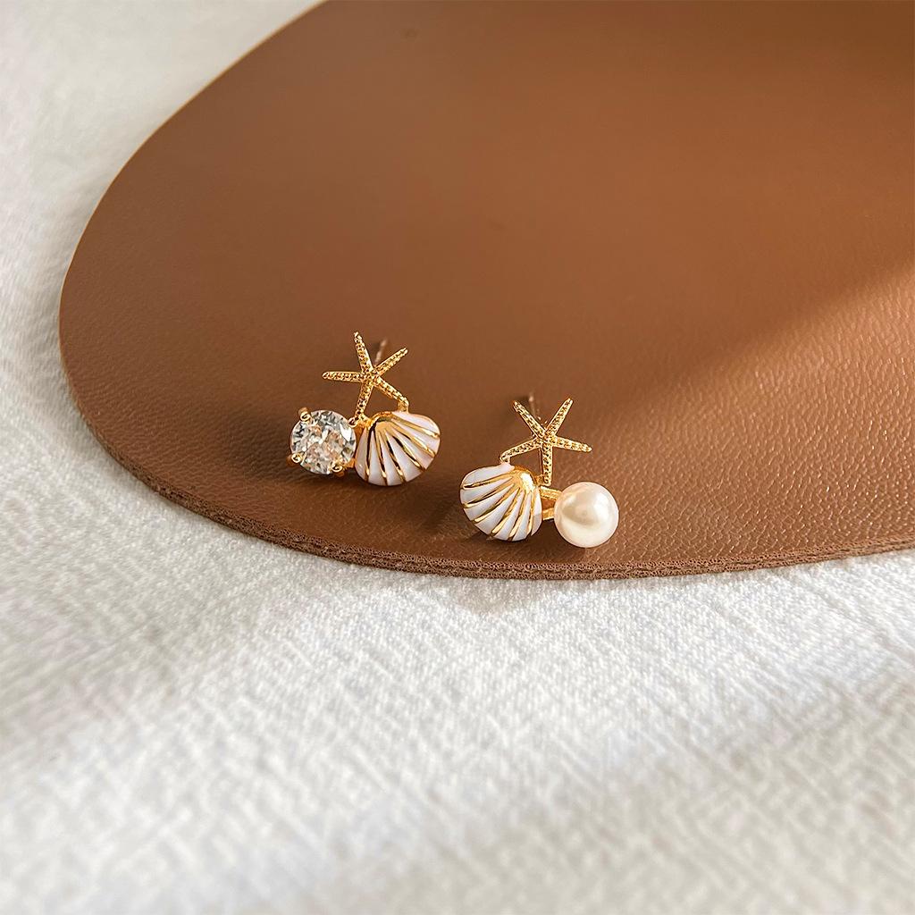 Cute Small Starfish Shell Stud Earrings for Women Asymmetric Rhinestones Imiation Zircon Charms Earrings Trendy Sweet Zircon