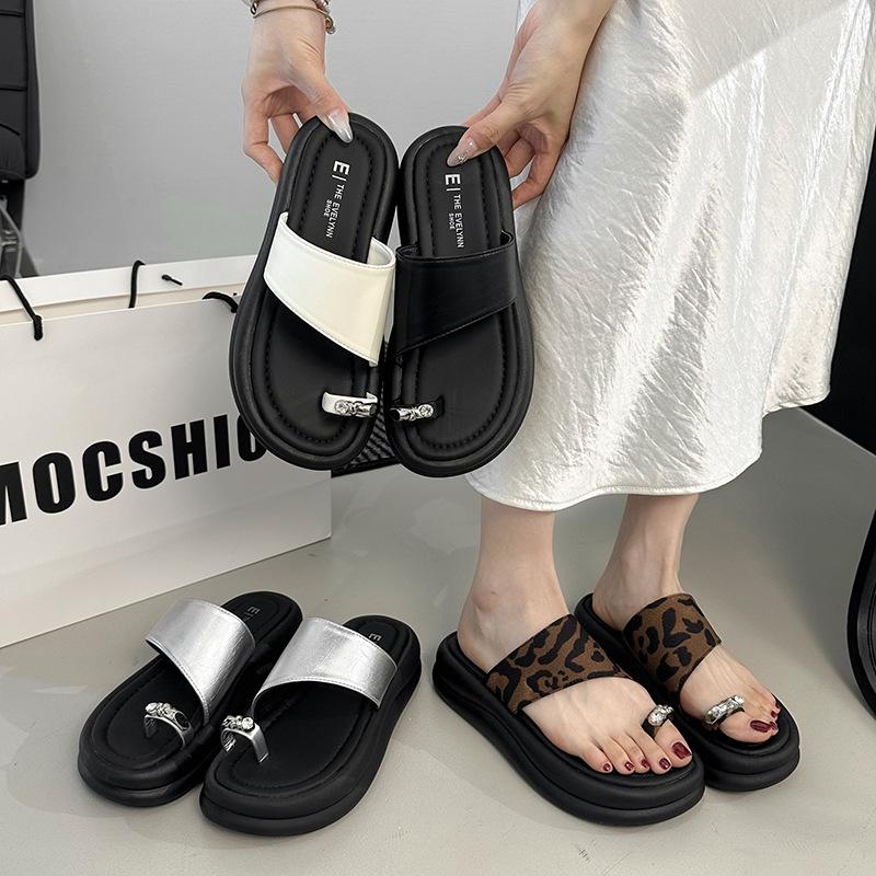 Flat Bottom Metal Set Toe Roman Slippers Women's Shoes 2025 Summer New Vacation Travel Beach Shoes Leopard Print Cool Slippers