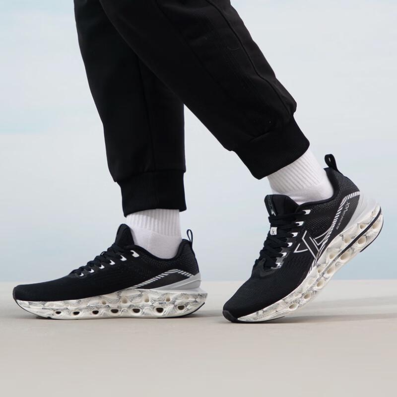 Xtep Men s Seasonal Running Shoes MEN US 8