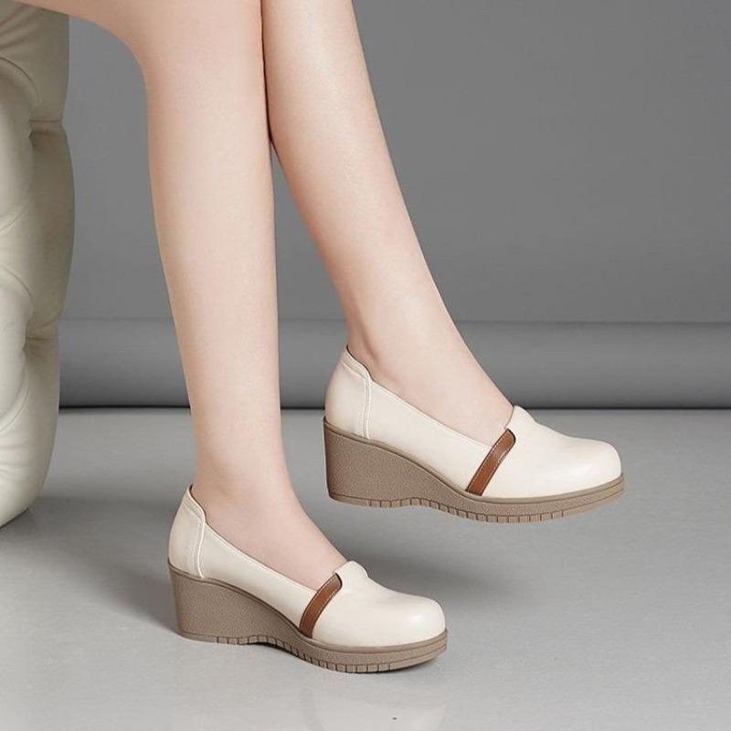 Versatile shallow mouth round head small leather shoes women's autumn new comfortable work shoes one pedal soft-soled wedge heel single shoes