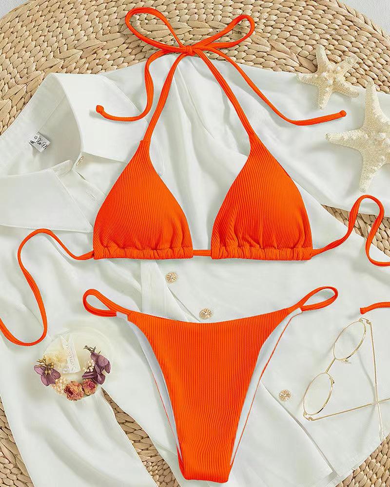 Dámské sexy bikiny s halterovým výstřihem v jednobarevném provedení - dvoudílné na dovolenou