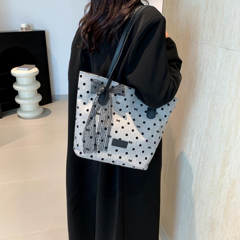 Casual Bow Dots Women's Shoulder Bags Large Capacity Elegant Ladies Bucket Tote Commuter Female Handbags with Lace Pendant