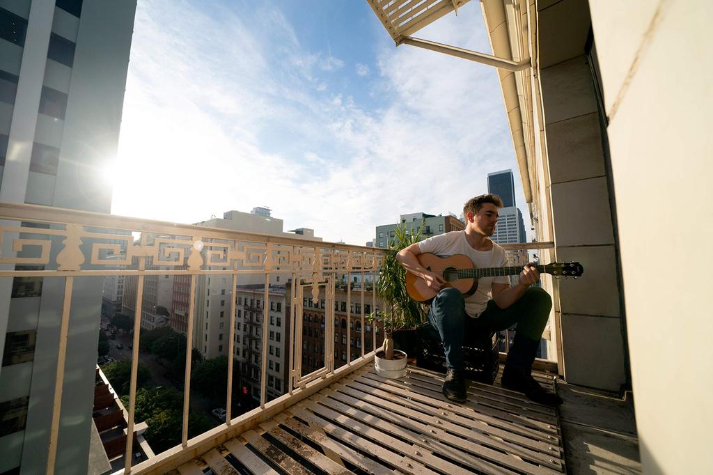 Yamaha trans akustická kytara CSF-TA