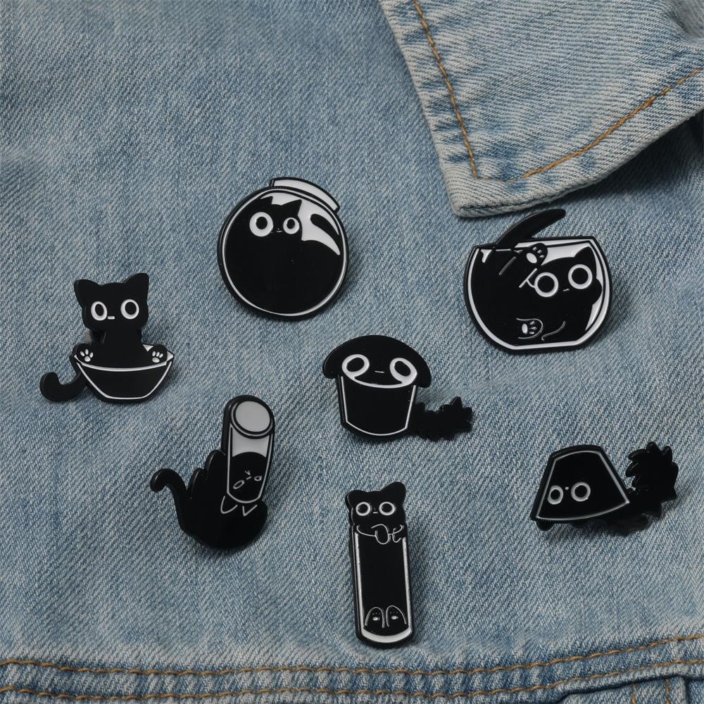 Cute Liquid Cat Brooch, Cartoon Cute Little Black Cat Alloy 7-Piece Set, Drip Badge.