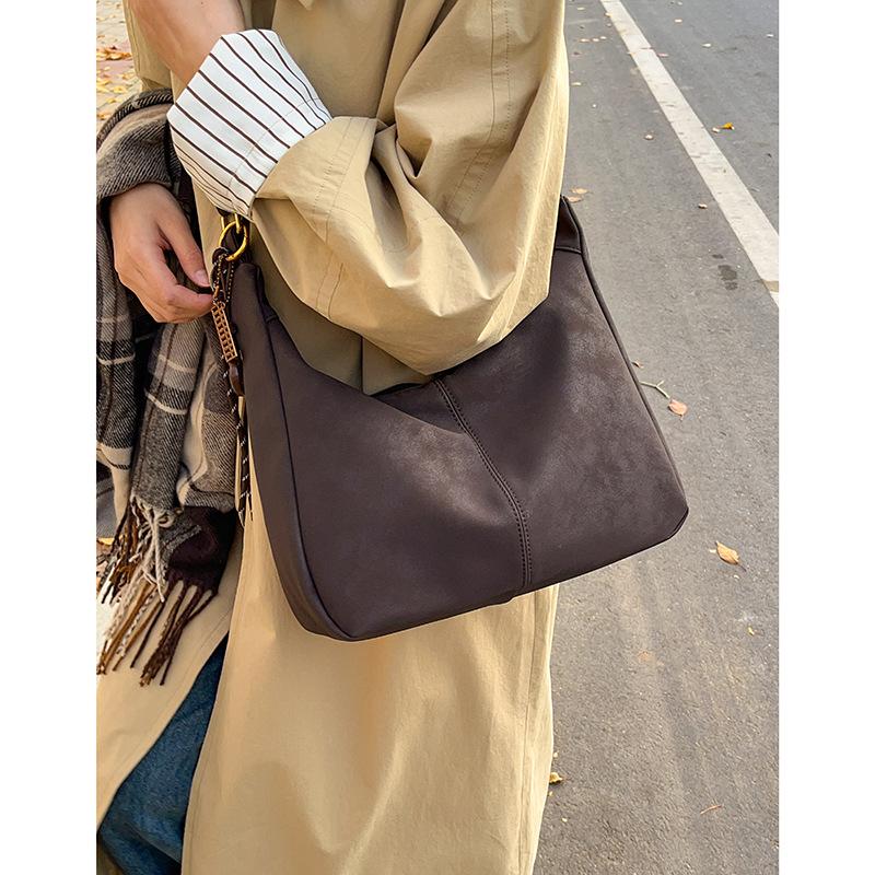 2025 new student class retro solid color bag women's fashion casual shoulder crossbody large-capacity commuter bag