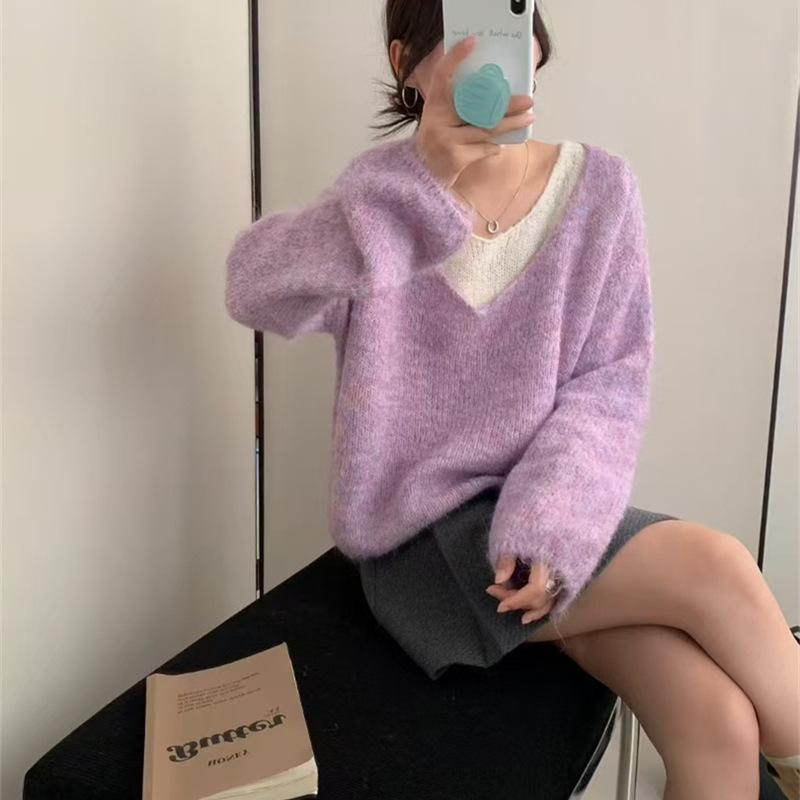 Two V-neck Knitted Sweaters Make You Look Younger In The New Autumn and Winter Style. Soft, Soft and Laid-back Pullover Sweaters for Women