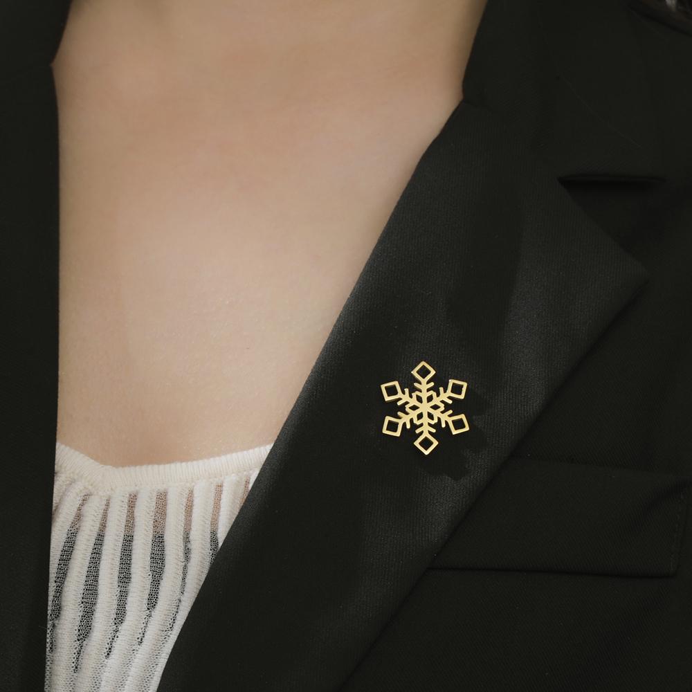 Dawapara Christmas Snowflake Brooch Snowflower Lapel Pin Stainless Steel Jewelry Winter Accessories Christmas Present