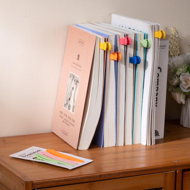 Automatic Silicone Page Holder: Durable, Non-Deforming, Multifunctional Bookmark for Students