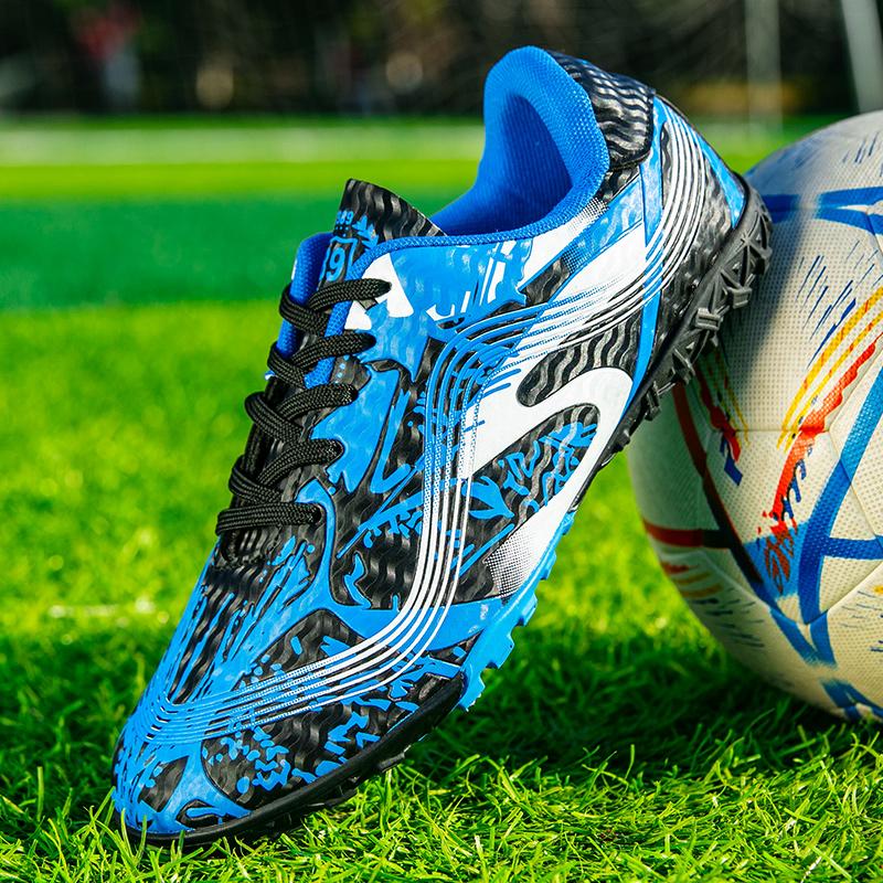 

New Kid Soccer Shoes Ultralight Professional Boys TF AG Sneakers Football Boots Non-Slip Sports Shoes Unisex Comfortable Match 28