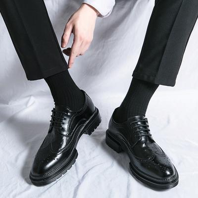 Heißer Verkauf Mode Herren Krokodil Brogue Schnitzerei Lederschuhe Business Kleider Formelle Schuhe Gentleman Lässige Oxford Kostenloser Versand