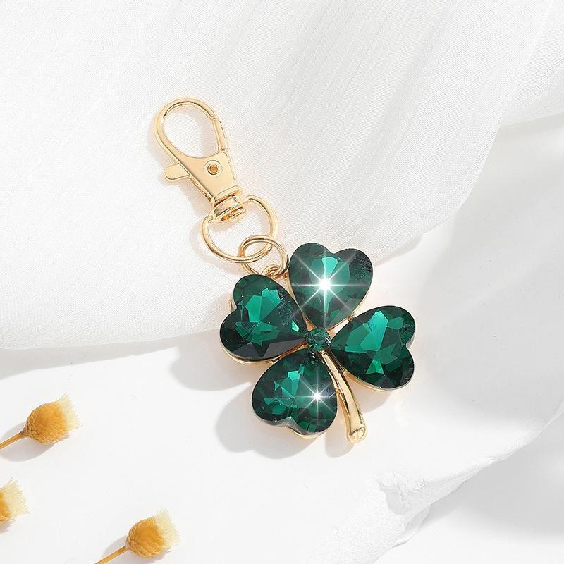Luxury Fashion Glass Four-Leaf Clover Shape Keychain Pendant Accessory, Perfect For Women'S Car Keys, Bags, And Gift Giving