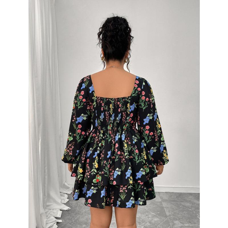 Mini Dress with A Square Neckline, Open Back and Puff Sleeves In A Floral Print