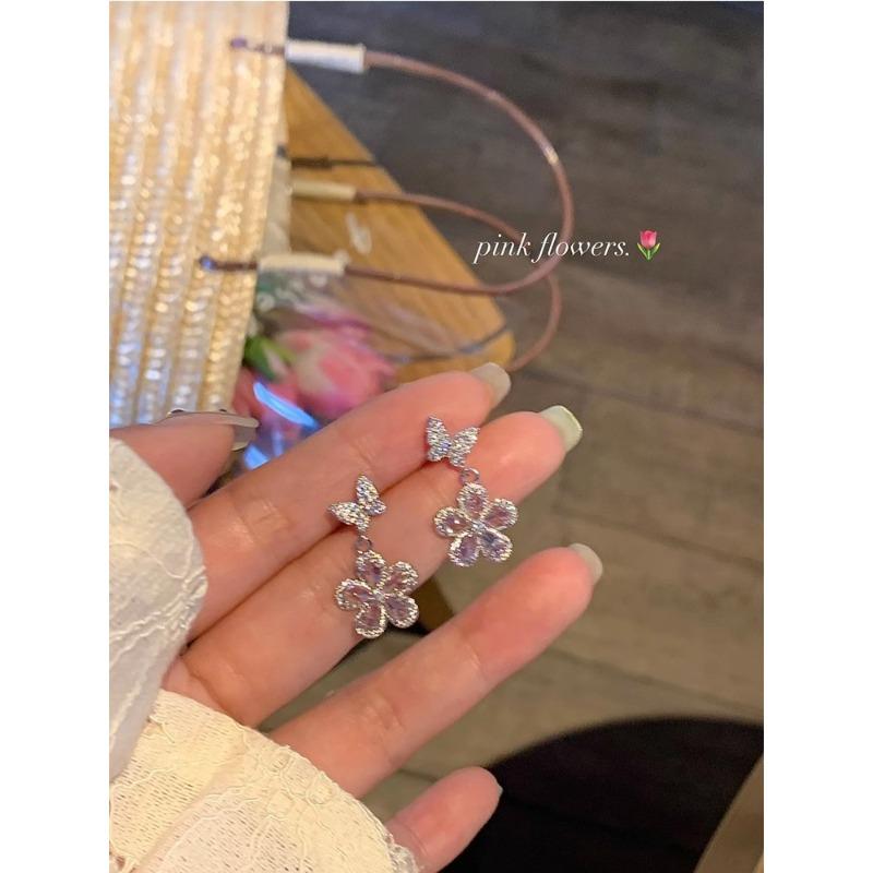 Ultra-shiny Zircon Butterfly Flower Stud Earrings for Women, A Niche Style Pair of Earrings, Light and Fresh, Sweet and Charming Jewelry.