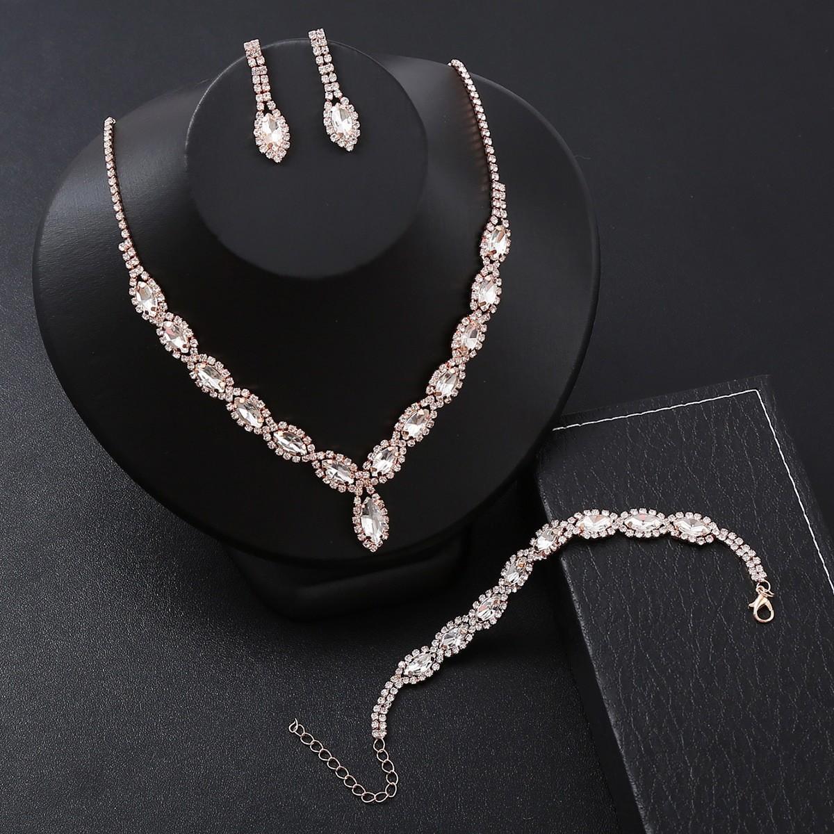 European and American Fashion Versatile Luxury Rhinestone Necklace Earrings Bracelet Set Horse Eye Crystal Inlaid Necklace Set 2026 45CM