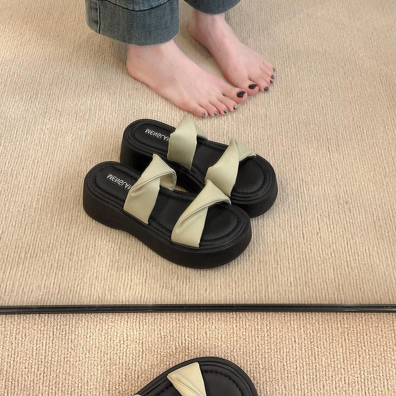 Women's flat-bottomed cool slippers, new summer Korean version thick-bottomed one-word with outer wear, casual round-head slippers 2025 open-toed