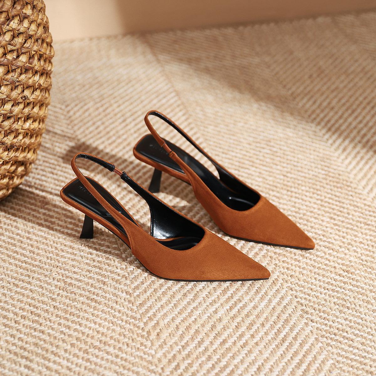 

MT-1 fashion caramel color pointed high heel single shoes new simple light mouth thin heel women s shoes empty shoes 40 коричневый