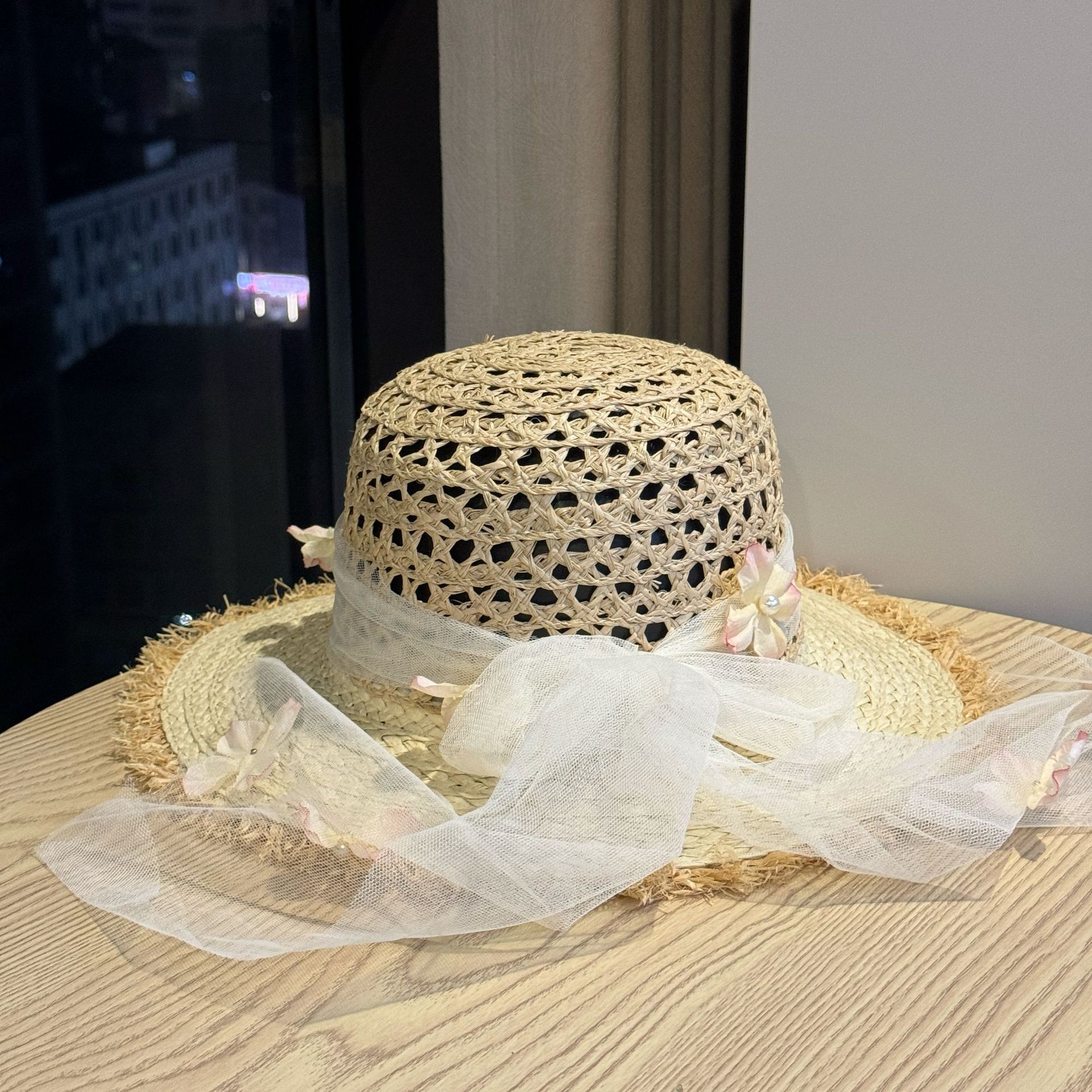 

Korean-style floral raffia hat for women, summer vacation style, wide-brimmed sun protection hat, versatile floral beach hat for outings Adult54-60Adjustable легкие хаки