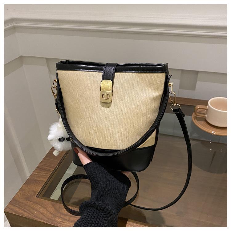 Fashion Autumn and Winter Lock Casual 2025 New Trend Large Capacity Retro Color Matching Crossbody Handheld Bucket Bag Women