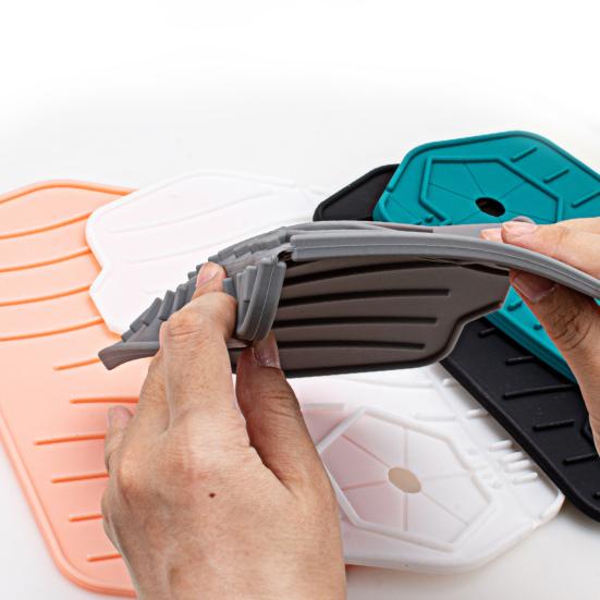 Faydalı Çift taraflı Mevcut Isı Yalıtımı Kalınlaşmış Mutfak Musluk Su Tutucu Mat Otel Su Tutucu Mat için