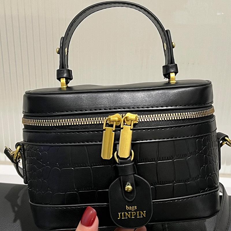 Premium texture small bag women's spring and summer new fashion niche messenger bag women's popular portable bucket bag