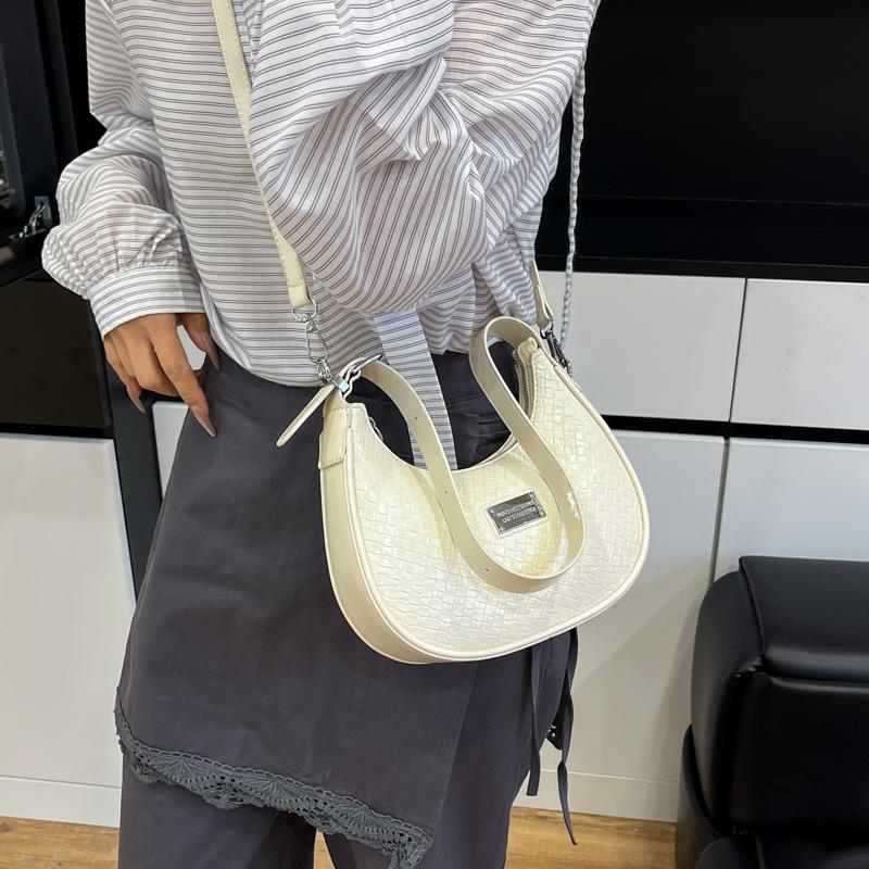 Niche bag women's new line fashion high sense versatile single shoulder armpit bag crossbody dumpling bag