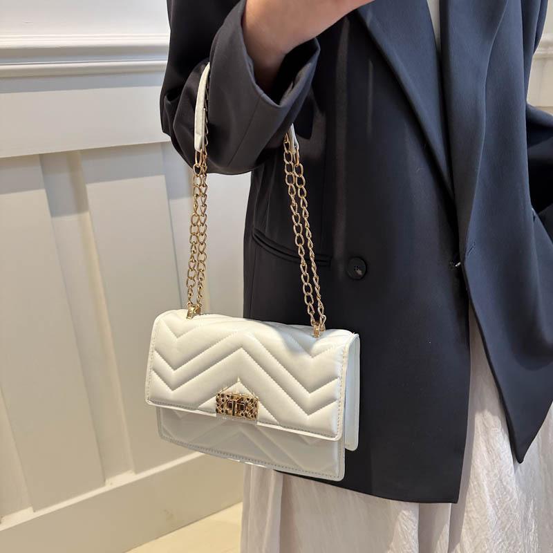 Stylish Solid Color Chain Bag For Women Casual Fashion Spring 2024 With Quilted Design